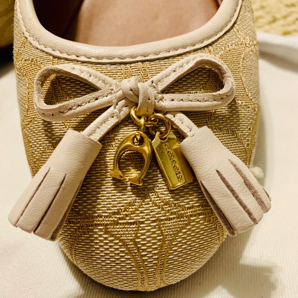 Coach Benni Ballet (Light Khaki/Chalk)